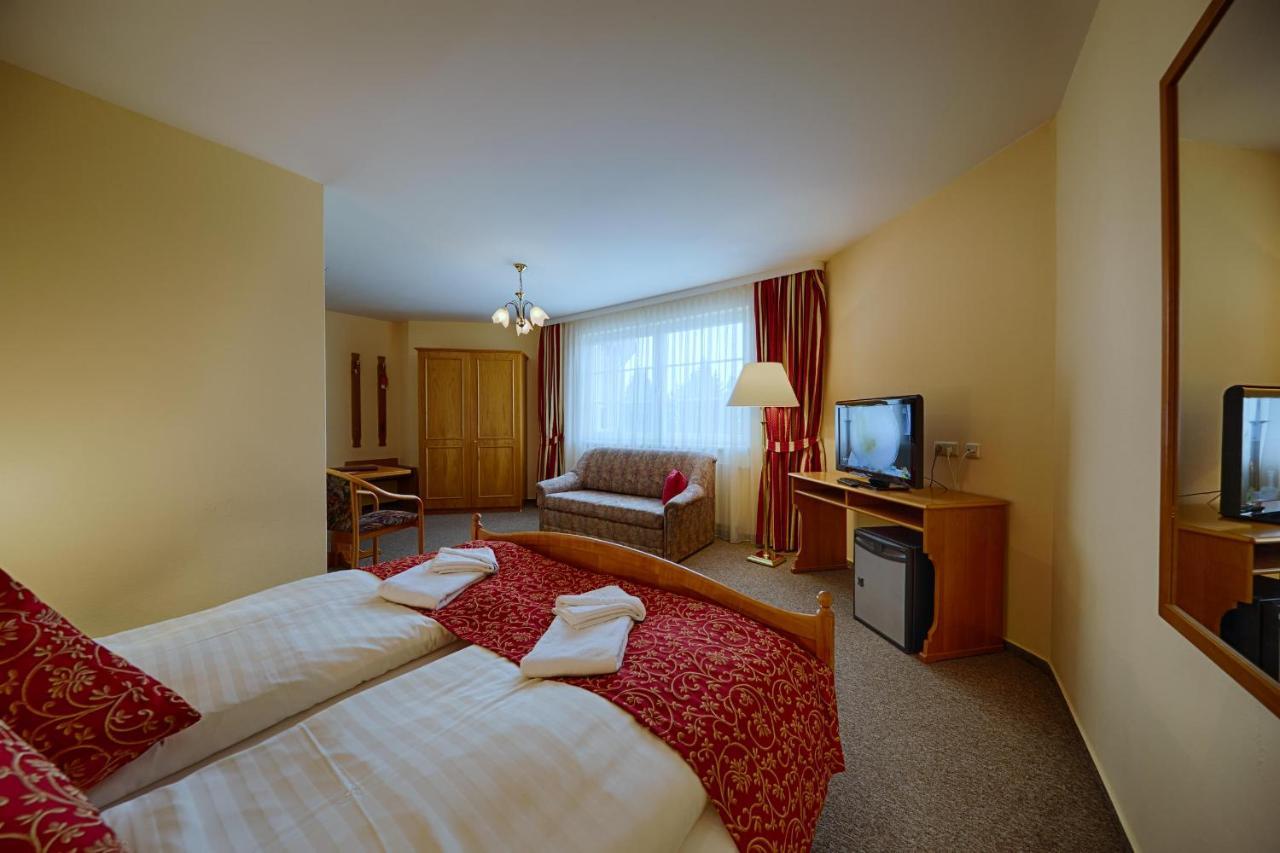 Hotel Auerhahn Masserberg Εξωτερικό φωτογραφία