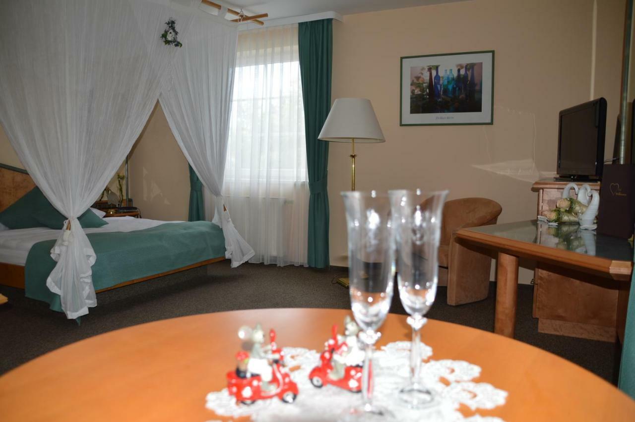Hotel Auerhahn Masserberg Εξωτερικό φωτογραφία